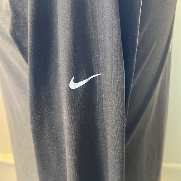 Nike Dri-Fit Hooded Long Sleeve Tee Size Small - Picture 4 of 16